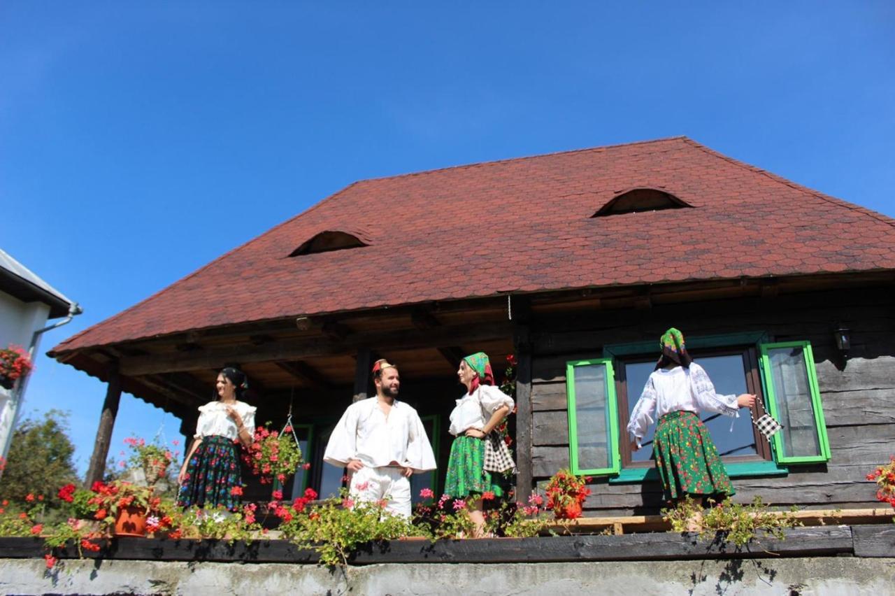 Casa Relax Hotell Văleni Eksteriør bilde